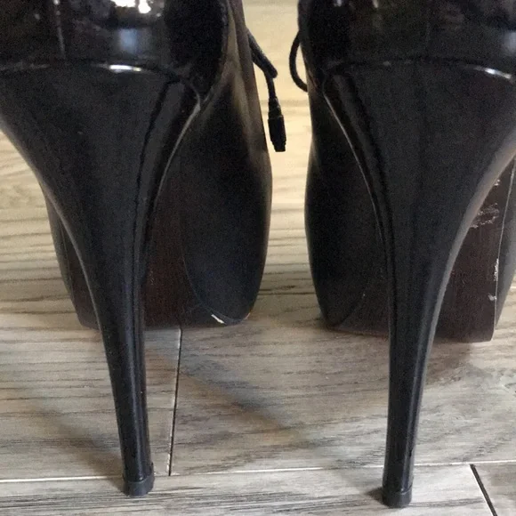 COPY - Stuart Weitzman Vintage Y2K Lace-Up Heels | Size 7.5 - Picture 6 of 14